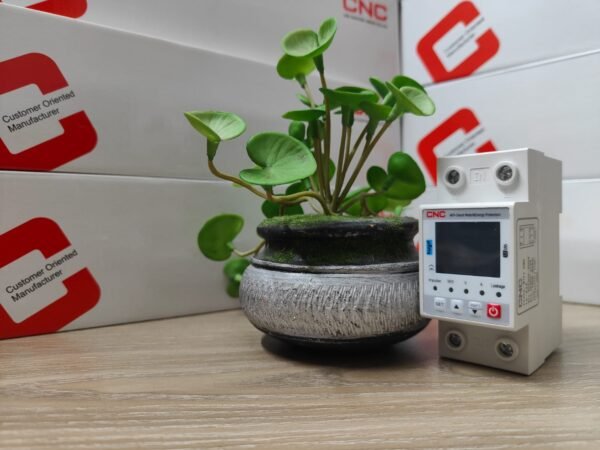 WIFI VOLTAGE PROTECTOR WITH Metering & Leakage - Image 4