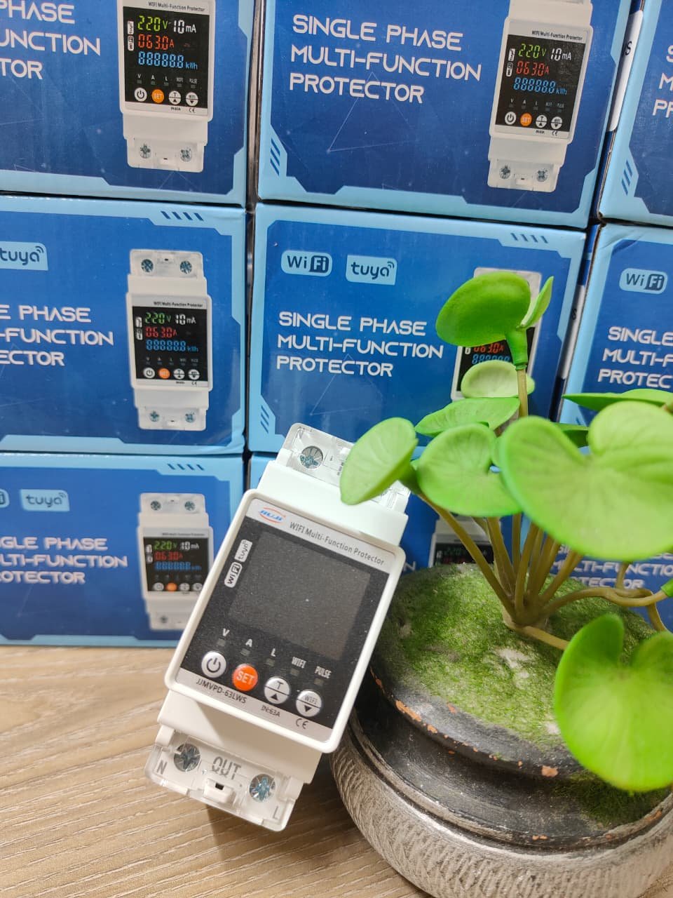 VOLTAGE PROTECTOR WITH OVERLOAD with Metering - Image 6